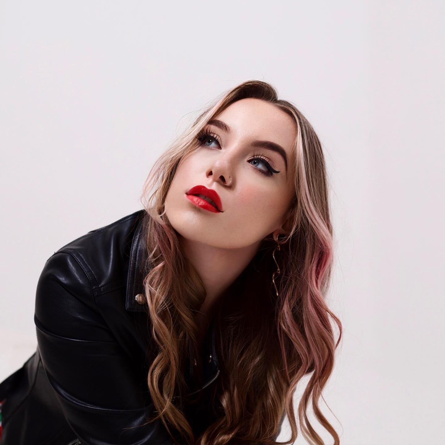 Bailey James' New Rockin' Country Hit | Beyond The Stage Magazine